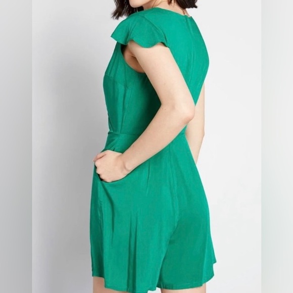 ModCloth X Collectif On Island Time Romper, Size 6, Green - Picture 4 of 13